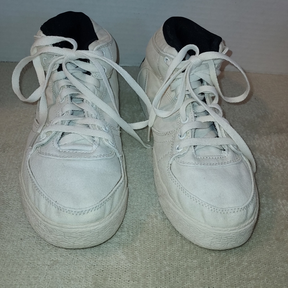 Thrasher White Canvas Mid Top Style Skate Shoe size 10 - Picture 3 of 8